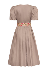 Influencer Dirndl Nougat Streifen/ Sunatuerlich