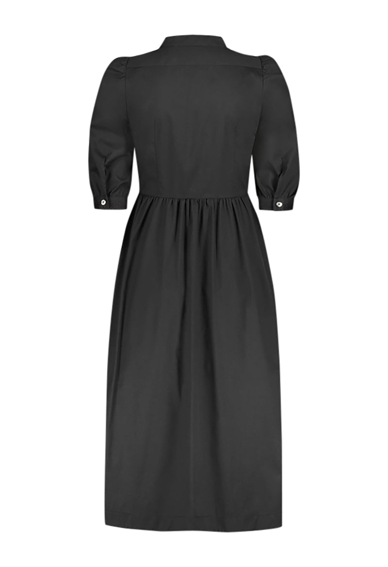 Blusenkleid mit besticktem Einsatz / Schwarz